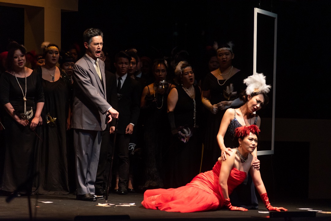 Scene from La Traviata featuring Ang Mei Foong as Violetta